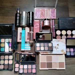 Makeup, skincare, nailcare